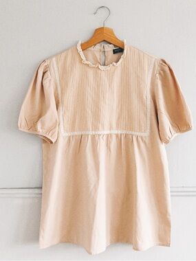 VONDA > Vintage-Style Blouse